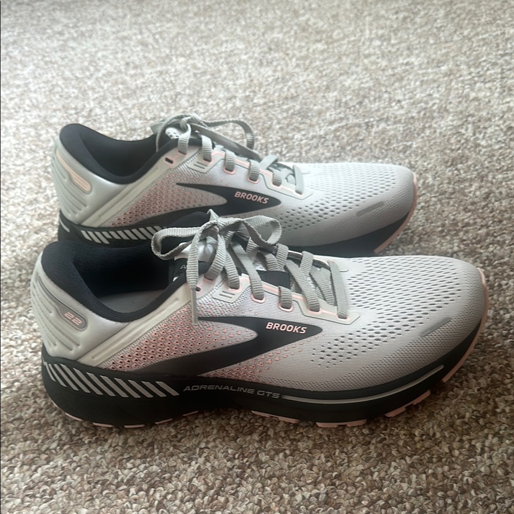Brooks Adrenaline GTS women’s shoes